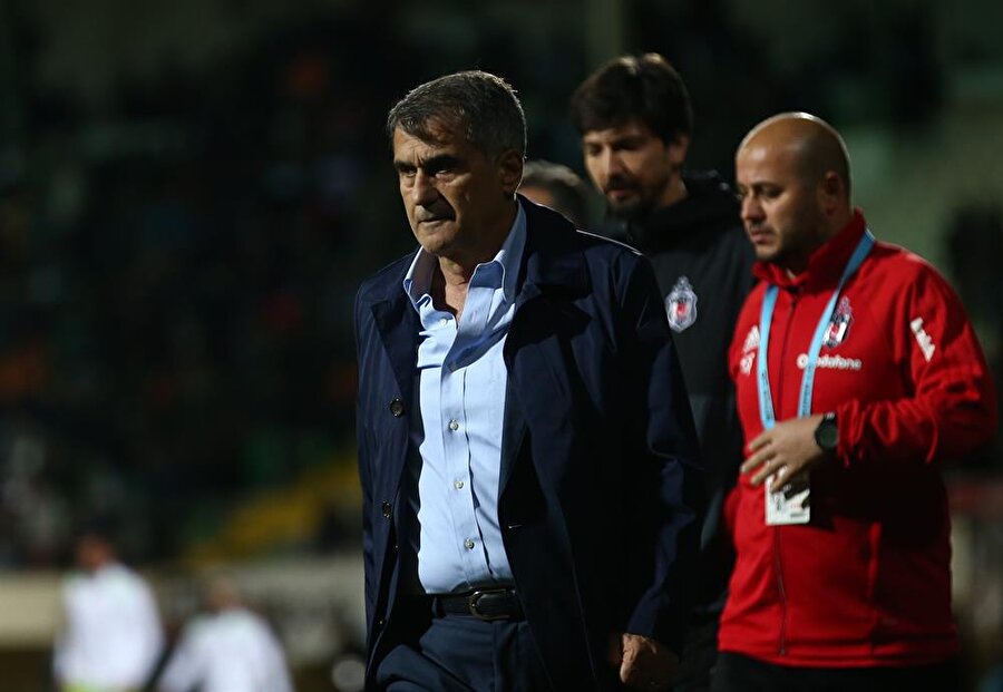 Şenol Güneş'ten Medel ve Lens açıklaması: "Tüm oyuncular heyecanlı bir şekilde koşmalı"