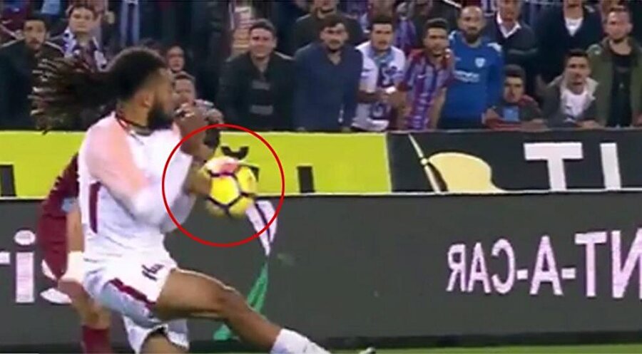 Denayer'in tartışmalara sebep olan pozisyonu