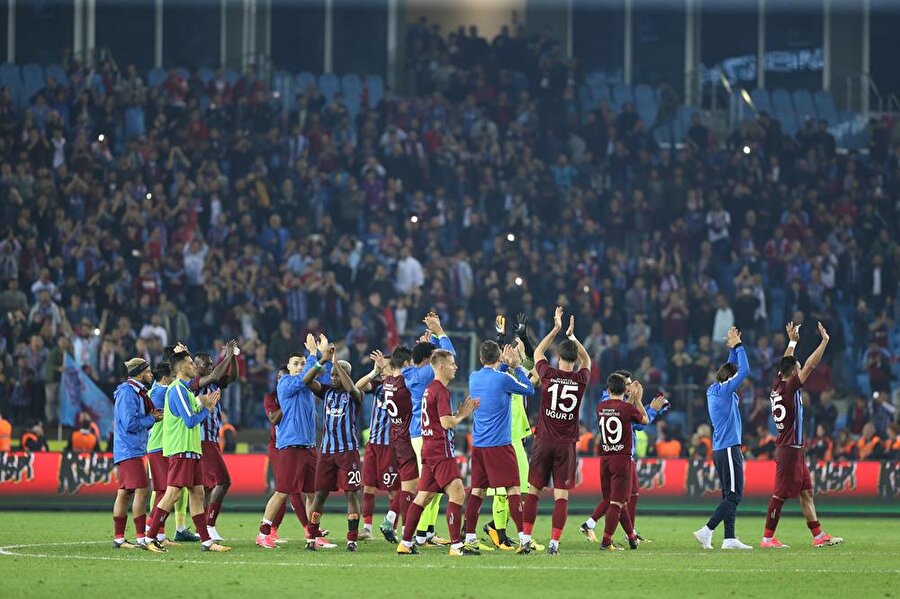 Trabzonspor'dan gönderme üstüne gönderme: Tarih tekerrürden ibarettir
