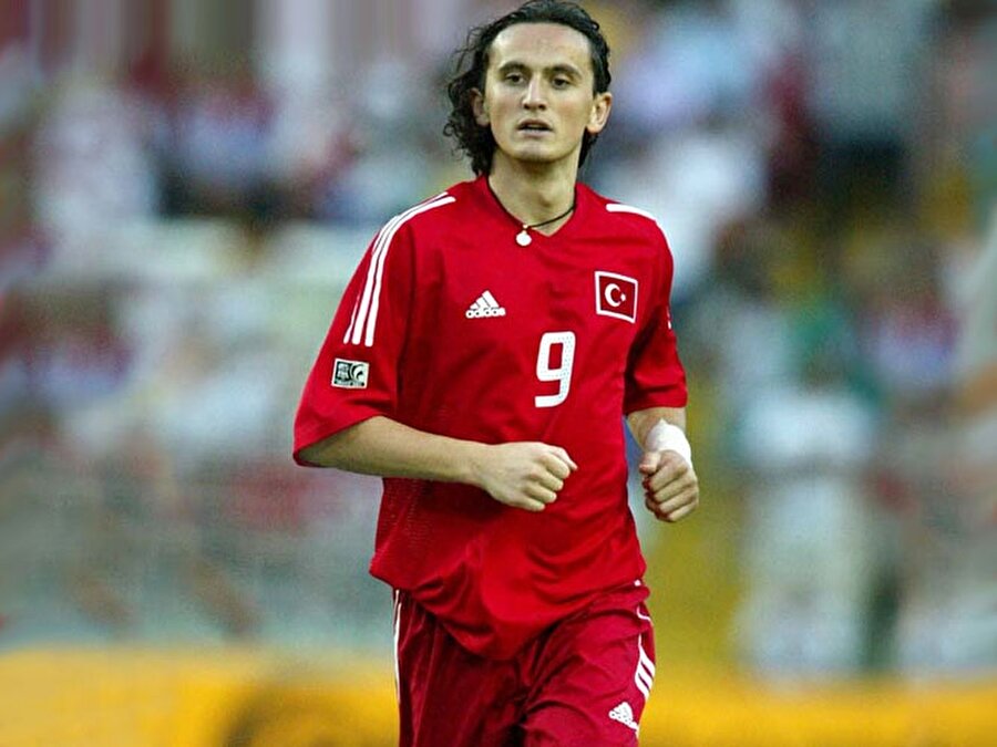 
                                    Sakaryaspor'da oynadığı futbol ve hızıyla dikkatleri çeken Tuncay U17 Milli Takımına davet edildi. 2001'de U20 forması giyen Tuncay'ın adını tüm Türkiye yavaş yavaş duymaya başladı. 
                                