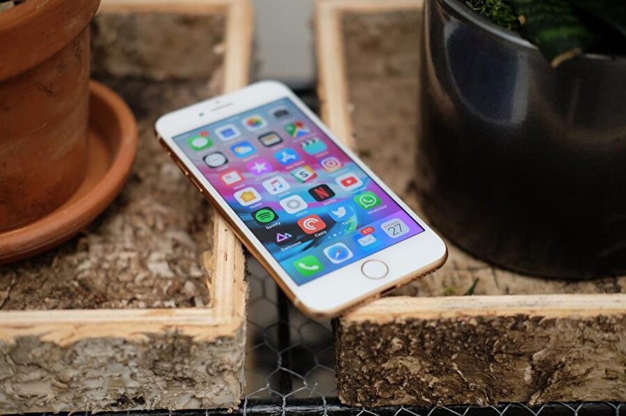 iPhone 8