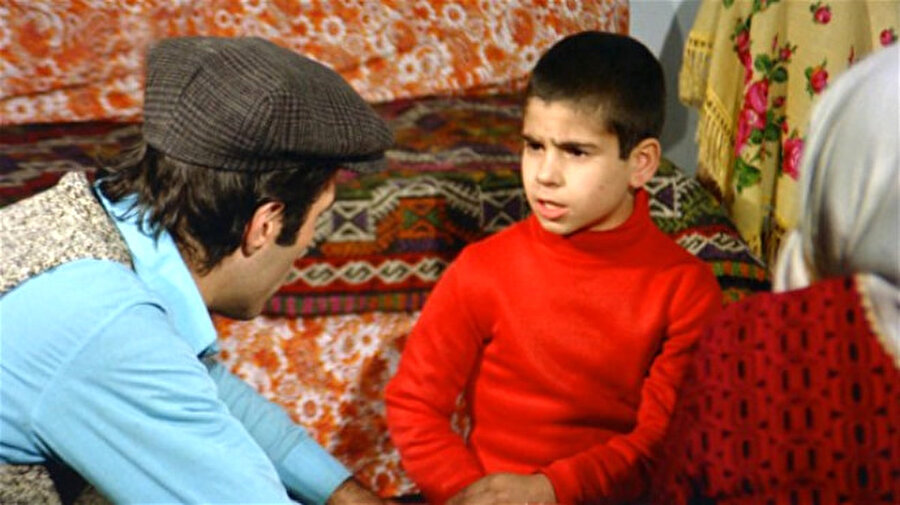 Kapıcılar Kralı'nın çocuk oyuncusu

                                    
                                    İbraam, Kapıcılar Kralı filminde de apartman görevlisinin oğlu rolünde.
                                
                                