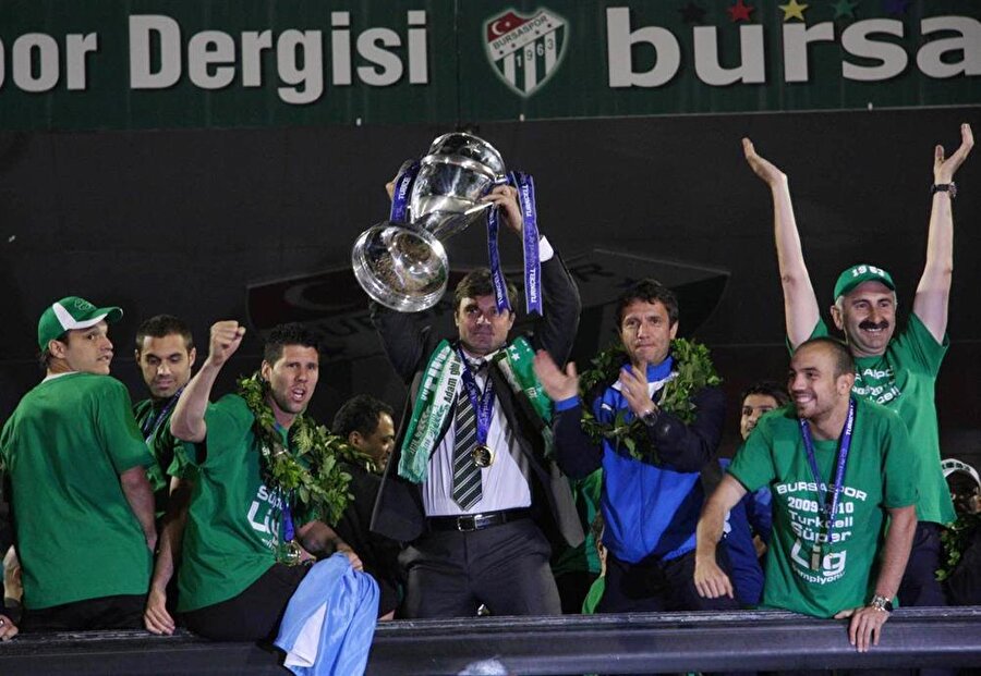 Para ile saadet olmayacağını kanıtlayan romantik şampiyonlar