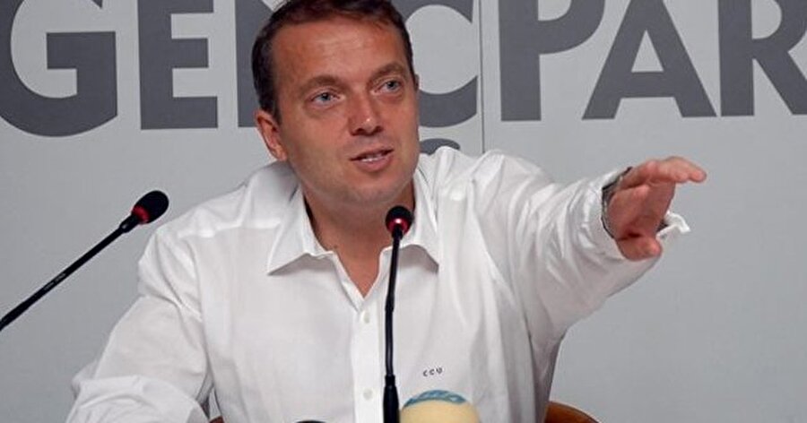 Meclise girememiş olsa bile 2002 seçimlerinin bir diğer başarılı partisi ise, ilginç seçim kampanyasıyla dikkati çeken Genç Parti (GP) idi. Cem Uzan liderliğindeki Genç Parti sadece 66 gün boyunca propaganda yapmasına rağmen, beklenmedik bir şekilde 3 Kasım 2002 seçimlerinde yüzde 7,25 oy aldı.