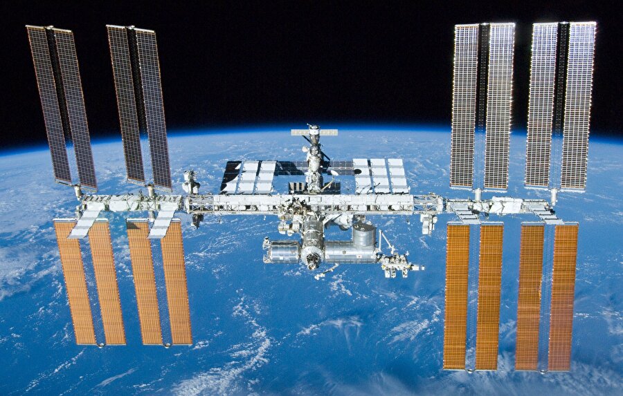 Dünyanın en pahalı yapısı olarak bilinen Uluslararası Uzay İstasyonu'nun yapımı için 150 milyar dolar harcanmıştır.

                                    
                                    
                                    
                                
                                
                                