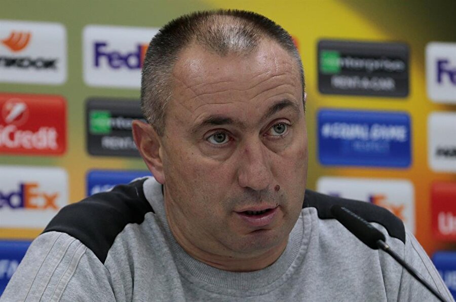 Fenerbahçe'den Stoilov bombası

                                    Fenerbahçe'de Aykut Kocaman'ın istifa etmesi durumunda yerine düşünülen teknik direktörler arasında ilk aday belli oldu. Bazı yöneticilerin Astana'nın teknik direktörü Stoilov'u önerdiği öğrenildi.
                                