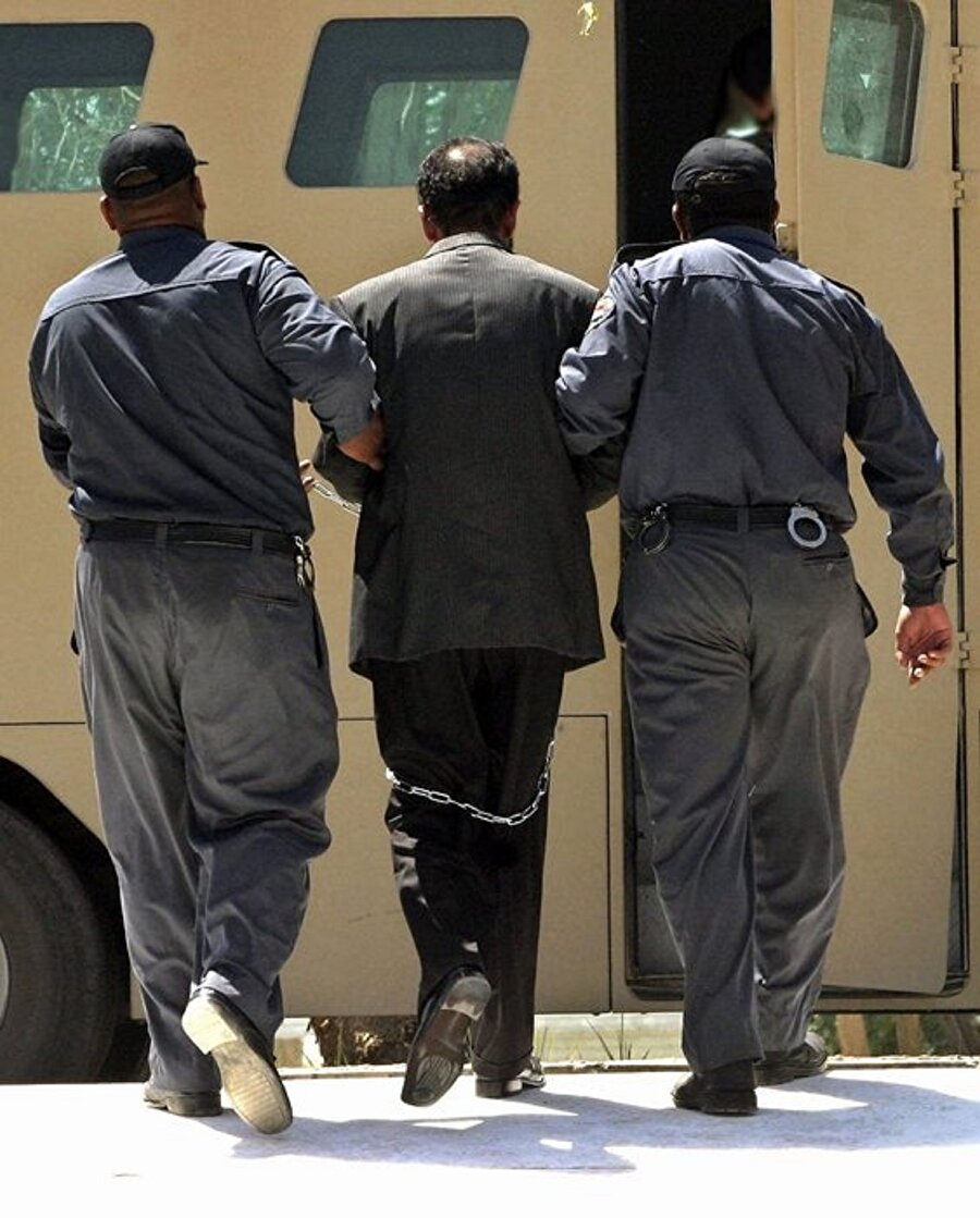 İdam cezası onaylandı

                                    
                                    
                                    
                                    
                                    26 Aralık 2006’da Temyiz Mahkemesi Saddam Hüseyin’in idam cezasını tasdik etti.
                                
                                
                                
                                
                                