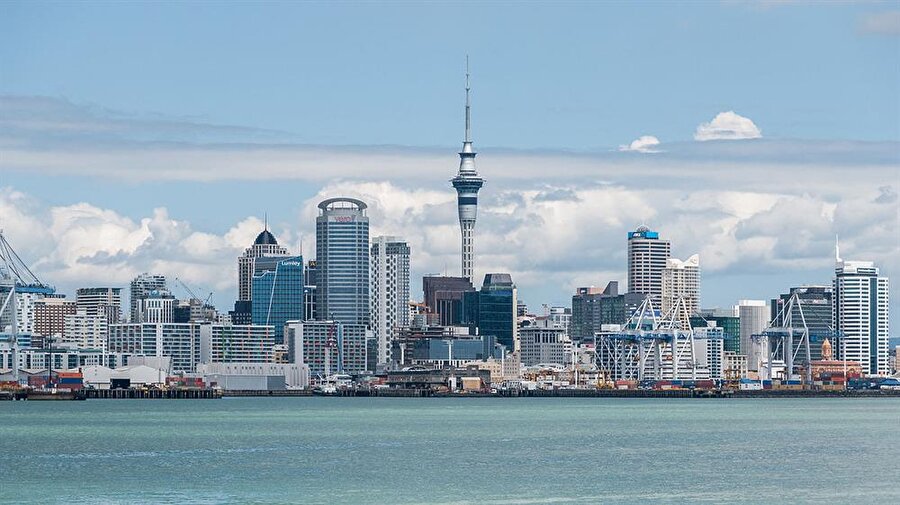 
                                    
                                    Şehir:Auckland Ülke:Yeni Zelanda Aylık Ortalama Maaş:2762 dolar Nüfus: 1,377 milyon
                                