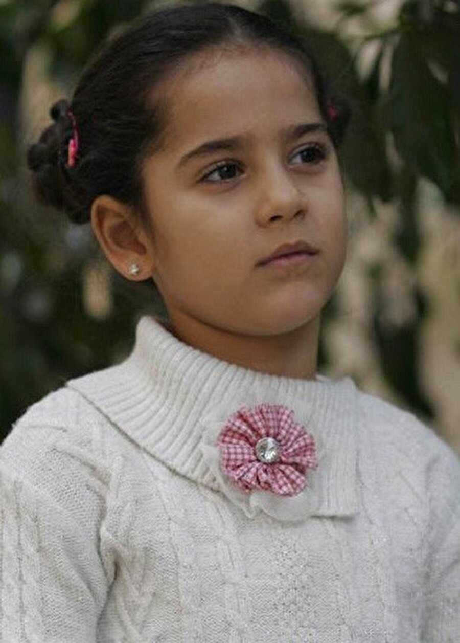 Dizide oynamaya başladığında 5 yaşındaydı
2001 doğumlu olan Ceceli, 2005 yılında başlayan dizide rol almaya başladığında 5 yaşındaydı.