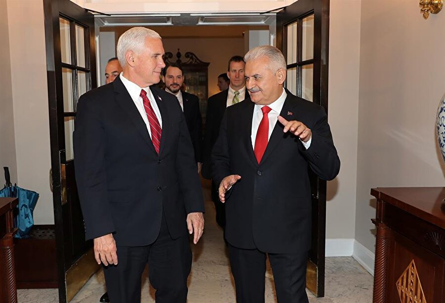 Başbakan ABD ziyaretinin son gününde
Başbakan
Binali Yıldırım, ABD ziyaretinin son gününde New York'ta temaslarda
bulunmasının ardından Türkiye'ye hareket edecek.