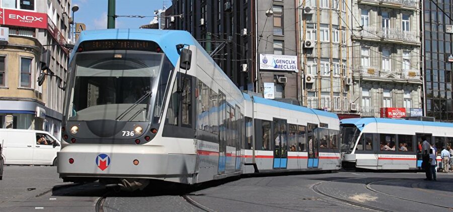 Metro/Tramvay günlük yolcu sayısı

                                    İstanbul'da toplu taşımanın büyük bir kısmını metro ve tramvay sağlanmaktadır. günlük 2 milyon 67 bin 461 kişi Tramvay ve metro kullanmaktadır.
                                