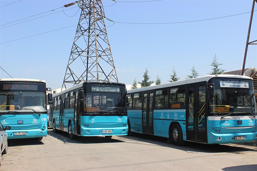 Özel Halk Otobüsü

                                    Özel Halk Otobüslerinin İstanbul'da günlük yolcu taşıma sayısı 1 milyon 392 bin 824.
                                