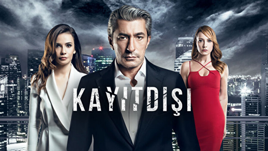 Yayından kaldırılıyor!
Güçlü oyuncu kadrosu ve senaryosuyla dikkat çeken dizi, yayınlandığı ilk bölümlerde oldukça iyi reyting sonuçları elde etse de, bu başarının devamı gelmedi.