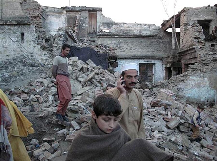 26 Ekim 2015 - Afganistan - 7,5

                                    
                                    
                                    
                                    
                                    
                                    
                                    
                                    
                                    26 Ekim 2015’de Afganistan’da yaşanan 7,5 büyüklüğündeki deprem sonucu 400 kişi hayatını kaybetti. Deprem Hindistan ve Tacikistan'da da hissedildi.
                                
                                
                                
                                
                                
                                
                                
                                
                                