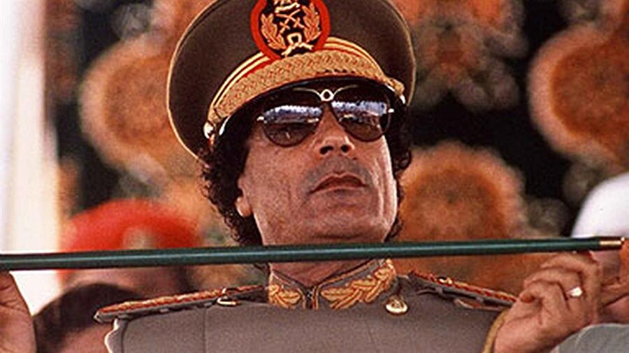 Arap baharı ve iç savaş

                                    
                                    
                                    
                                    
                                    
                                    2011 yılında Arap Baharı'nın etkisiyle ülkede bir iç savaş çıktı. 23 Ağustos 2011 tarihinde Trablus'un düşmesiyle Kaddafi rejimi son buldu. 
                                
                                
                                
                                
                                
                                