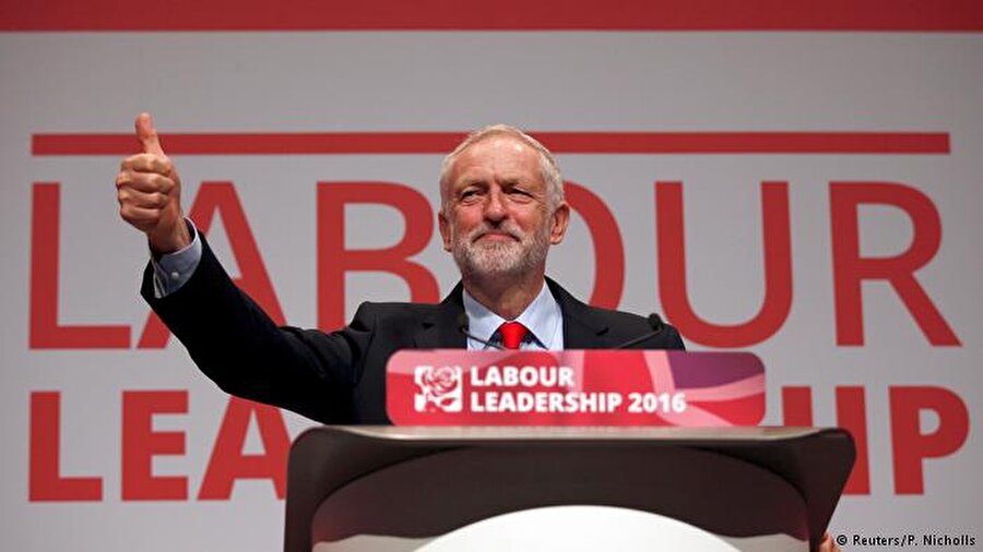 Haziran 2017 seçimlerine Corbyn liderliğinde giren İşçi Partisi aldığı Yüzde 40, 261 vekil çıkartarak oylarını bir önceki seçime göre yükseltti. 2019 genel seçimlerine yönelik açıklanan 35’ten fazla anketin ortalamalarına göre, İşçi Partisinin oy oranı 42,5 ile Muhafazakar Parti’nin 39 olan oyunun önünde seyrediyor.

                                    
                                    
                                    
                                    
                                    
                                    
                                    
                                
                                
                                
                                
                                
                                
                                