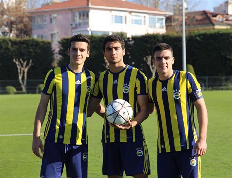 Fenerbahçe forması altında 45 maçta 3 gol atmayı başaran genç savunmacı şimdiden Avrupa devlerinin radarına girdi.
