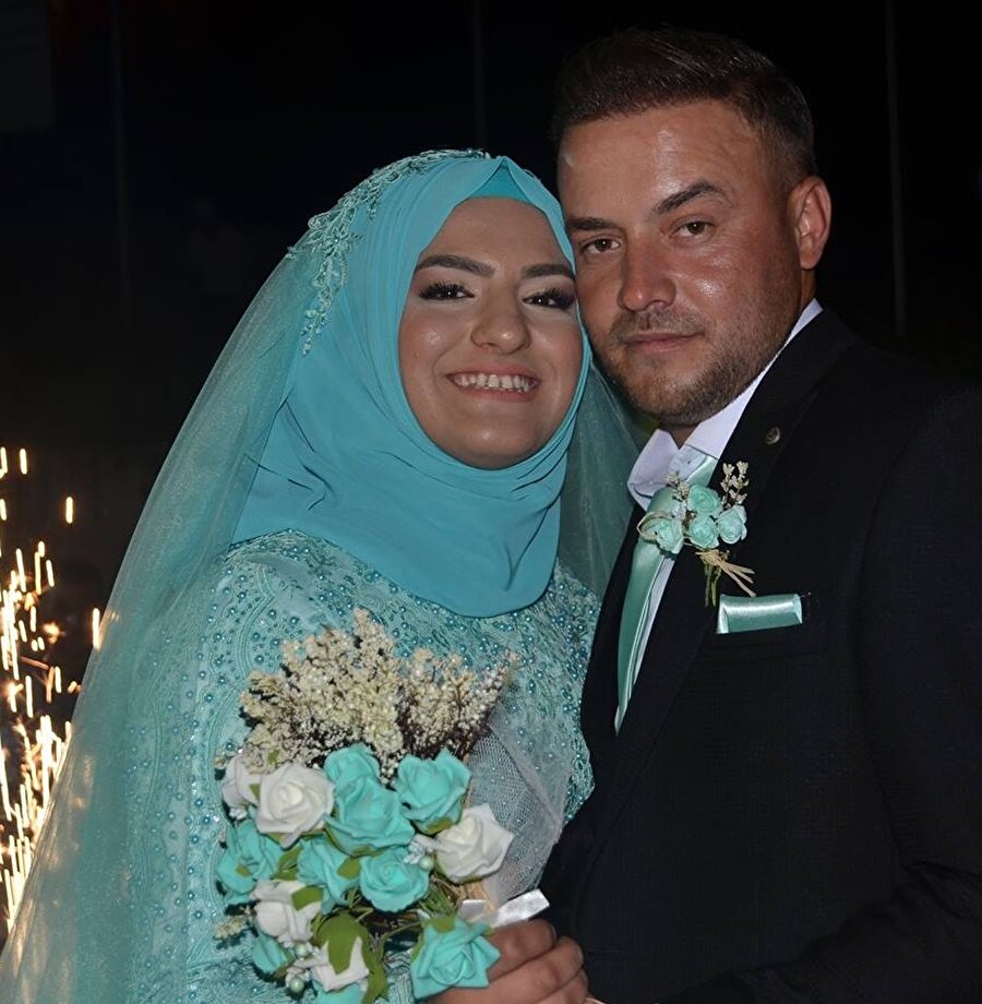 Ferhat Balaban (26) (sağda) , Berivan Aksoy (26) (solda) ile dünyaevine girdi.