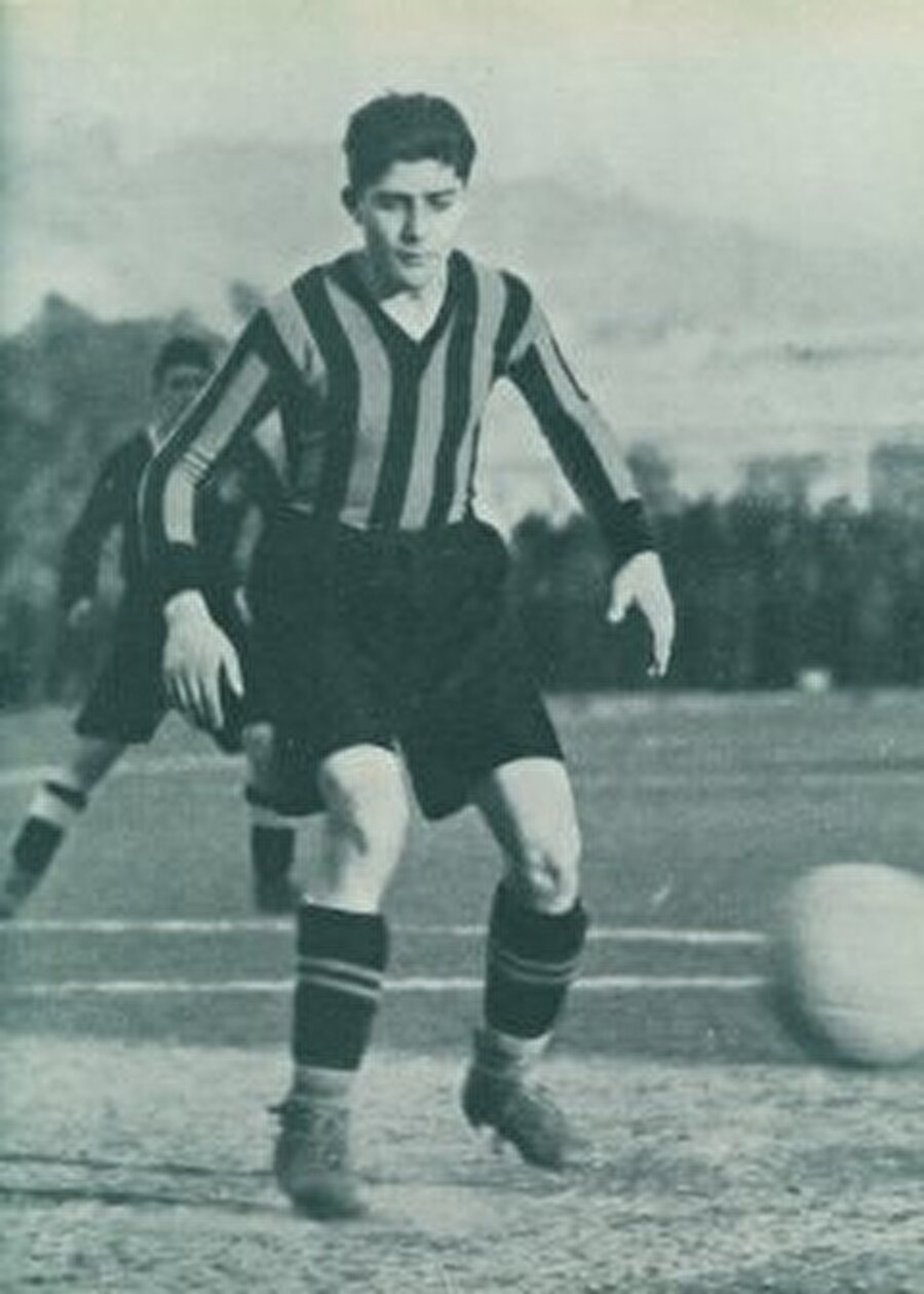 Giuseppe Meazza 23 Ağustos 1910’da Milano’da dünyaya geldi. Küçük yaşta futbol yeteneğiyle dikkat çeken Meazza’nın en büyük hayali Milan’da forma giymekti. 13 yaşında Milan altyapısına girmek için uğraşan küçük Meazza zayıf yapısı nedeniyle takıma alınmadı. 
