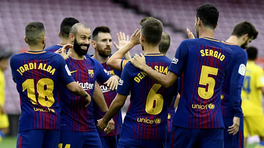 Barcelona’dan beklenen transfer açıklaması geldi

                                    
                                    
                                    Barcelona Kulübü Başkanı Josep Maria Bartomeu, ocak ayı transfer planları hakkında önemli açıklamalarda bulundu. Bartomeu, "Ligde ve Şampiyonlar Ligi'nde mücadele ediyoruz. İki kulvarda da başarılı olmak istiyoruz. Bu nedenle ara transfer dönemi bizim için önemli. Açıkçası ekibimizden mutluyuz yalnızca küçük rötuşlar yapacağız" dedi.
                                
                                
                                