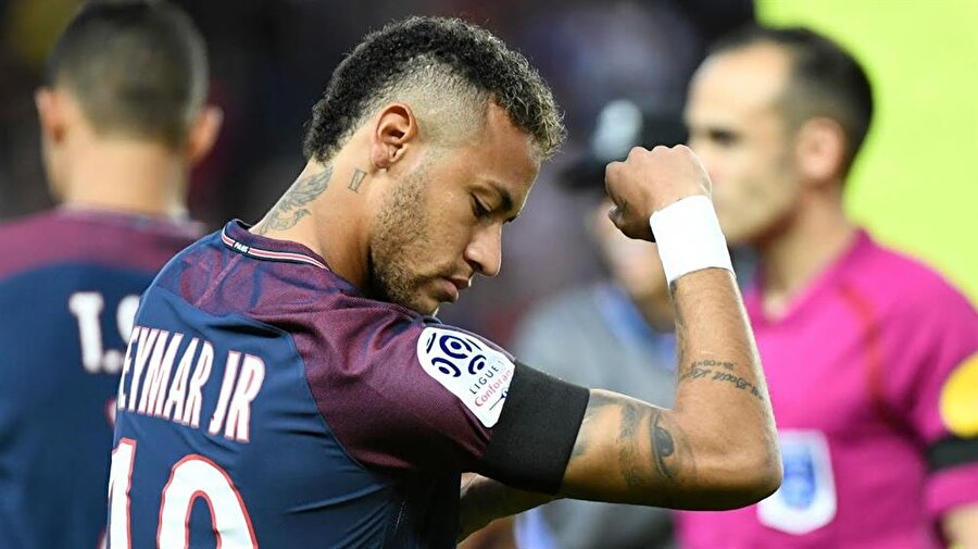 Neymar'ı izlemek için ünlüler Paris'e akın ediyor