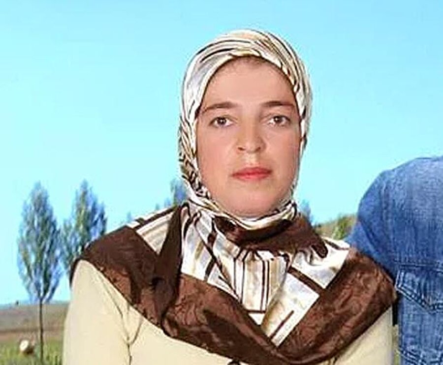 Bunalıma girdi!
Cezayı aldıktan sonra cezaevinde bunalıma girdiği öğrenilen Ahmet Çam'ın Jandarma ekipleri ve Cezaevi savcılığına yeniden ifade vermek istediğini söyleyerek sürekli yetkililer ile görüşme talebinde bulunduğu öğrenildi.