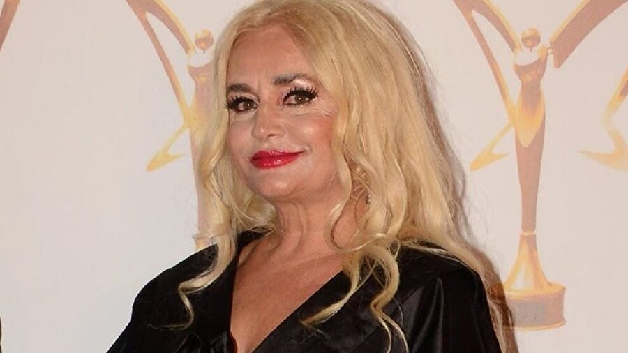 Hakkında yakalama kararı!

                                    Metin, Alkan hakkındaki şikayetini manevi sebeplerden dolayı geri almadı. Savcılık, Banu Alkan'ın Türkiye'de ikametgahı bulunmadığından Banu Alkan hakkında yakalama kararı çıkarttı.
                                