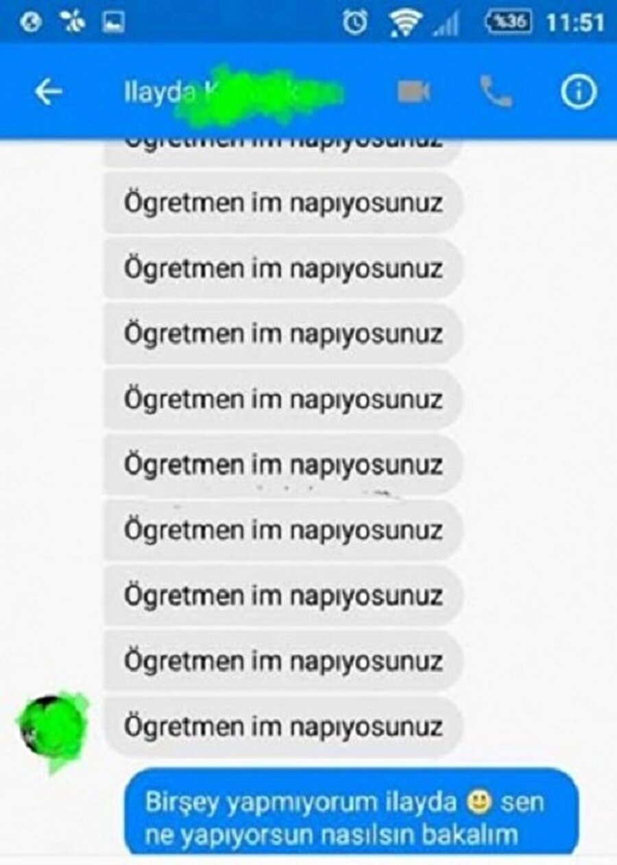 Öğretmenim napıyosunuz

                                    
                                    Öğretmenini darlayan bir öğrenci..
                                
                                