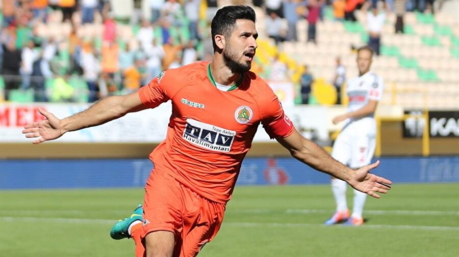 Emre Akbaba'nın tuttuğu takım ortaya çıktı