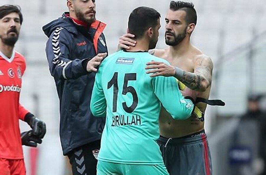 9 golden sonra gözyaşlarına boğuldu!