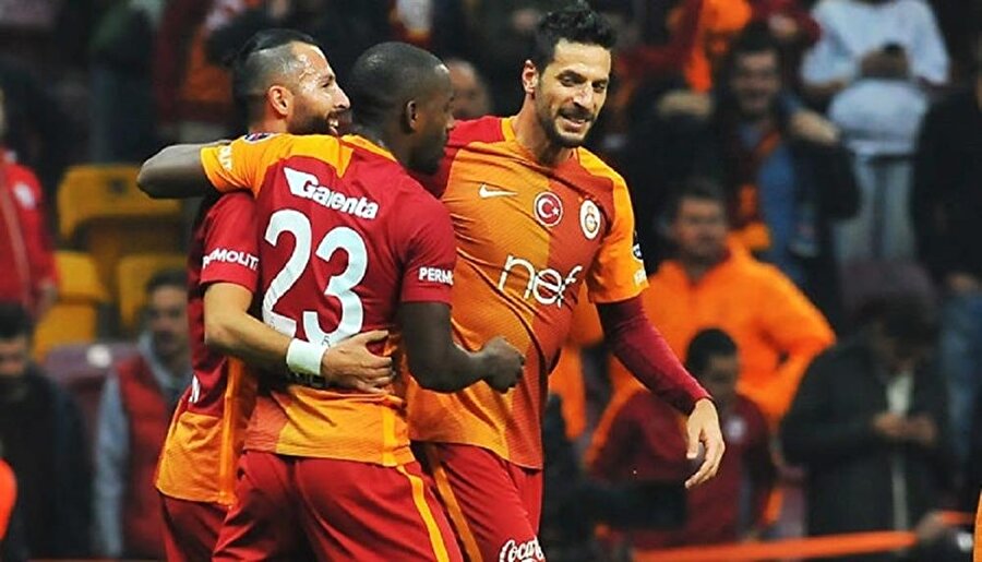 Göztepe Galatasaray'ın iki yıldızıyla söz kesti