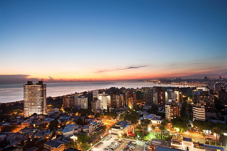 Uruguay

                                    Başkent: MontevideoNüfus: 3 milyon 500 binYüzölçümü: 176.220 km²Dili: İspanyolca
                                
