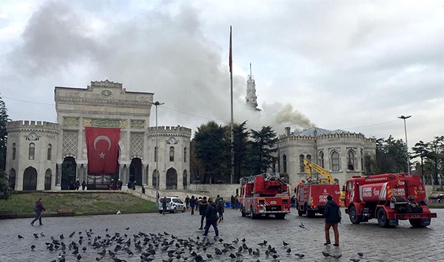 İstanbul Üniversitesinde yangın