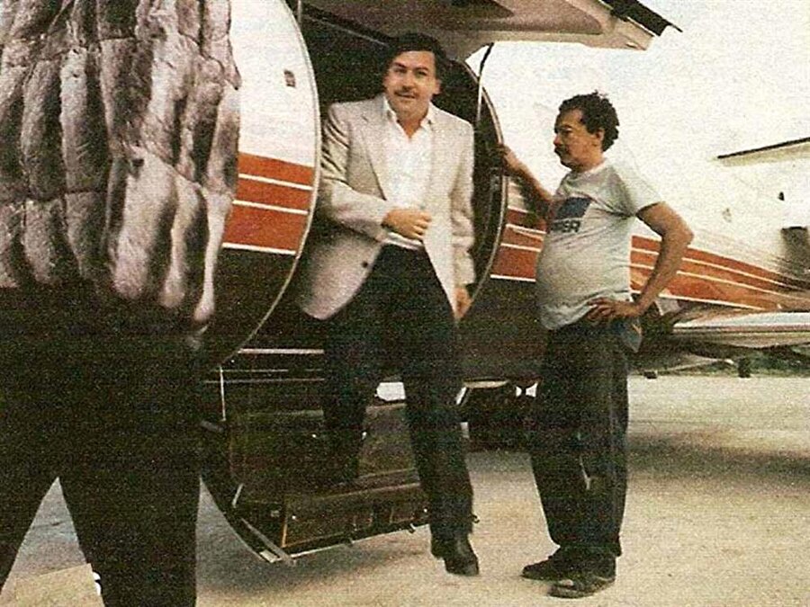 Mülkleri
80’lerin sonunda Escobar’a ait 142 uçak, 20 helikopter, 32 yat, 141 ev ve ofis vardı.