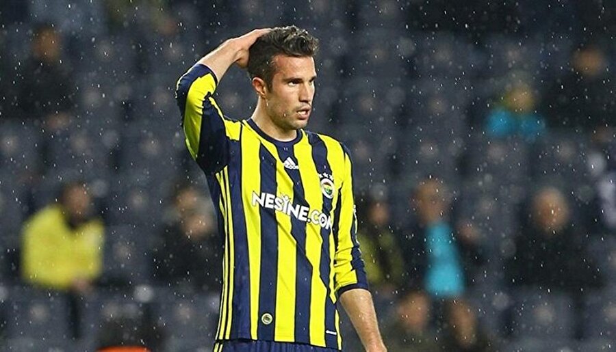 Fenerbahçe taraftarının Van Persie kararsızlığı