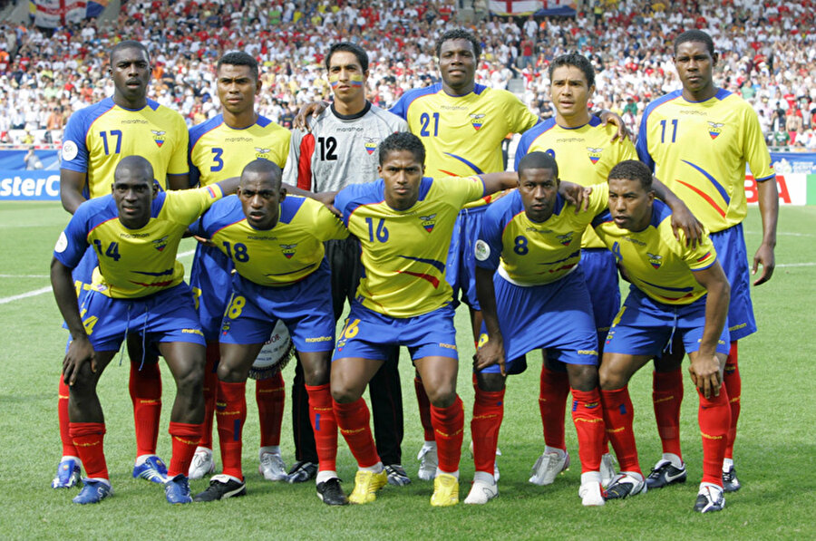 Ekvador Milli Takımı
2006 Dünya Kupası'nda kötü ruhları kovmak için statta her maçtan önce şaman ayini yaptırıyorlardı.
