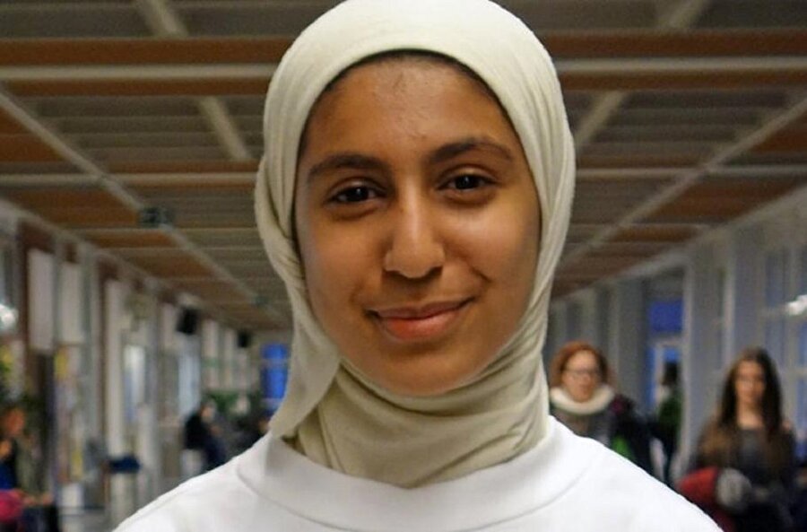 başörtülü genç kız 