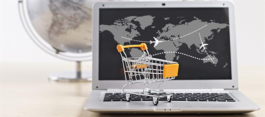 Global piyasalarda 2016 perakendede 1 trilyon 860 milyar dolar olan e-ticaret hacmi, 2021 yılında 2,5 kat büyüyerek 4 trilyon 480 milyar dolar olması beklenmektedir. Türkiye'nin e-ticaret hacmi, dünya piyasalarındaki yeri ve hedeflerini sizler için bir araya getirdik. 