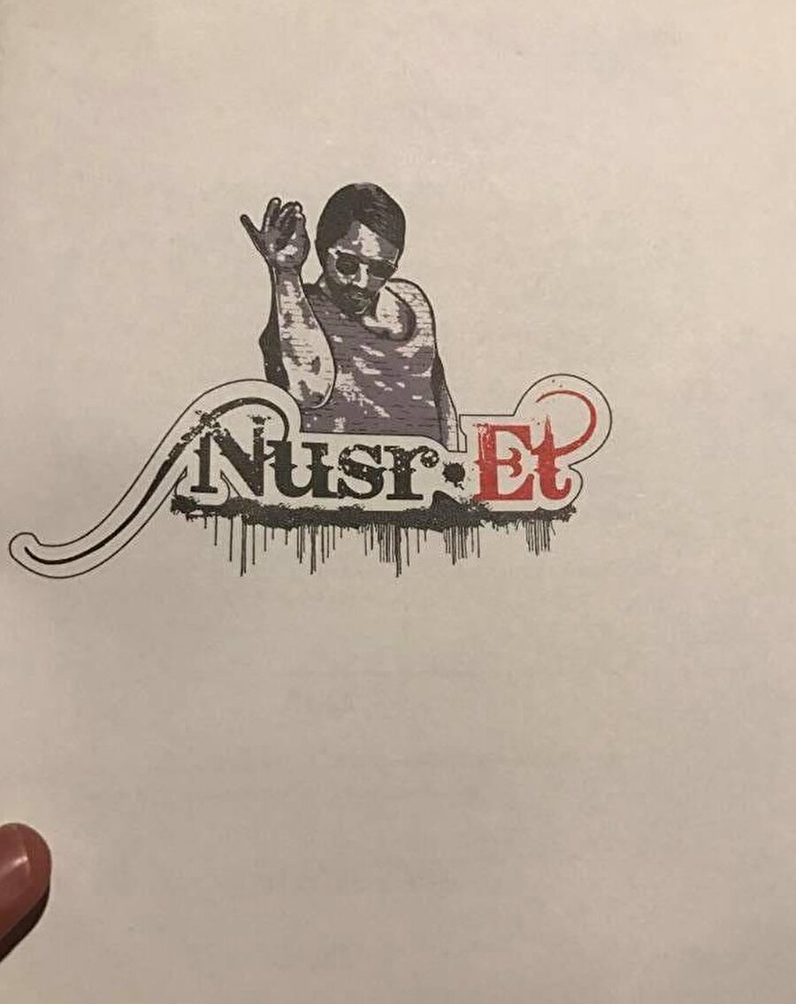 Sosyal medyaya düştü!

                                    
                                    
                                    Nusret'in Miami'deki restoranına gidenler, menüyü sosyal medyadan paylaştı. 
                                
                                
                                