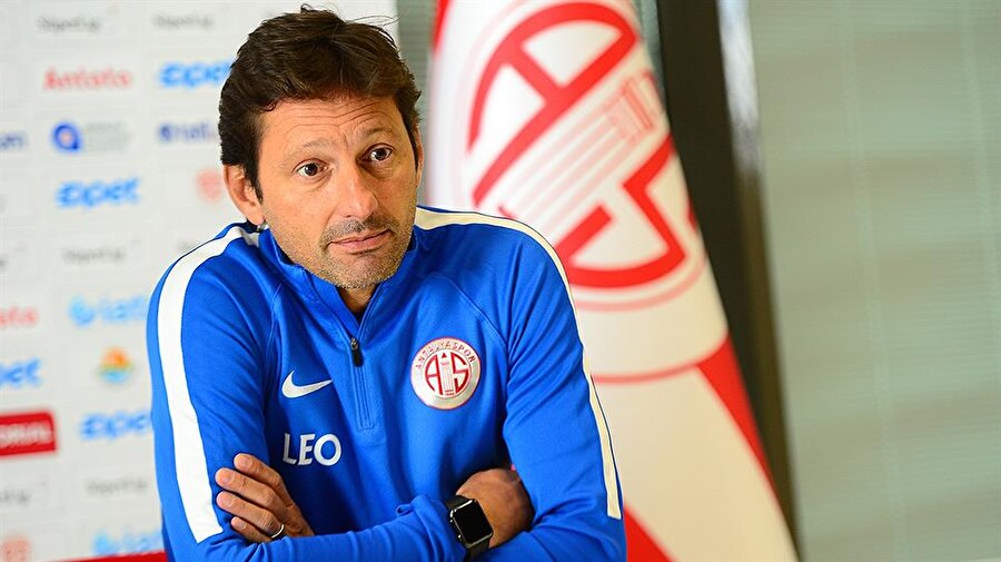 Antalyaspor'da Leonardo Araujo dönemi sona erdi!