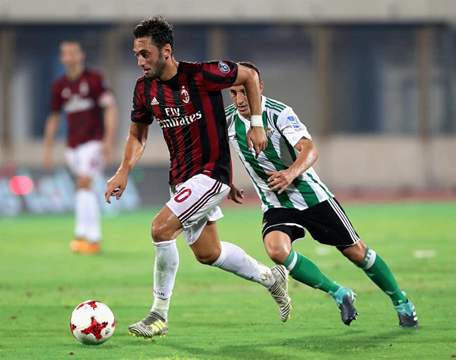 Gattuso, Hakan'ı takımında düşünmüyor mu?