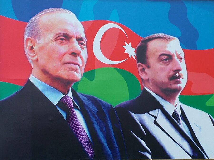2003 yılında sağlık sorunları nedeniyle seçime girmedi ve yerine gelen oğlu İlham Aliyev’i destekledi. 

                                    
                                