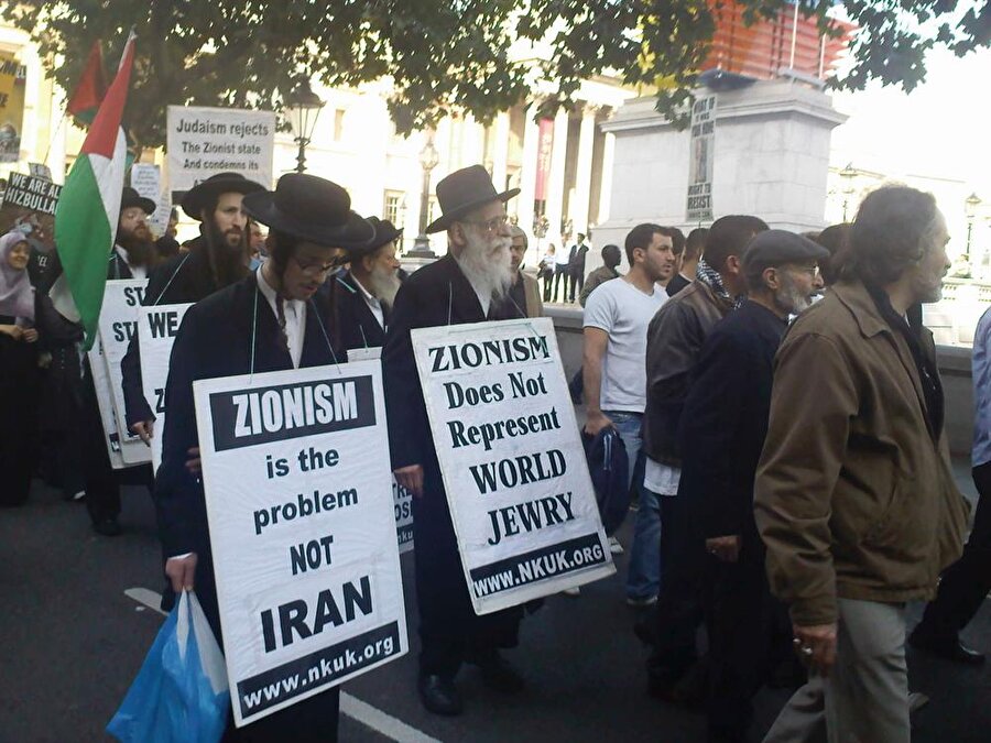 Müslümanlar ile Yahudilerin birlikte yaşayabileceğini söyleyen Hasidiler, İsrail Devleti’ni tanımazlar.

                                    
                                