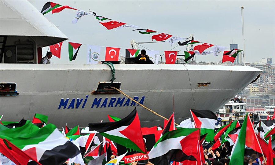 2010’da Gazze’ye insani yardım götürmek için hareket eden ve İsrail’in saldırısı sonrası 10 kişinin şehit olduğu Mavi Marmara olayında Türkiye’yi destekledi.

                                    
                                