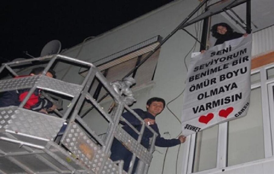 İtfaye merdiveni kullanarak teklif etmek
Güzel ama tehlikeli..