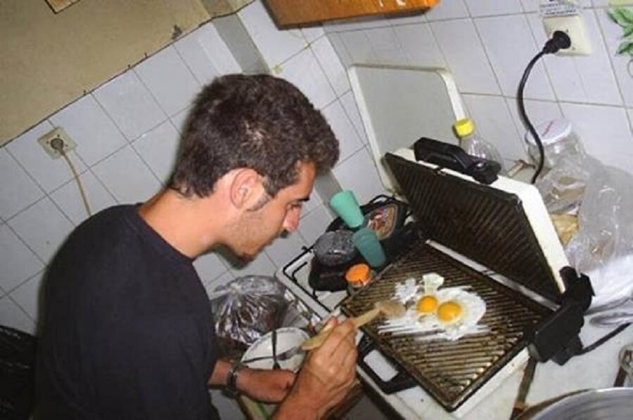 Tost makinesi
Karnını doyurmak için tüm şartları zorlayan o güzel öğrenciler..