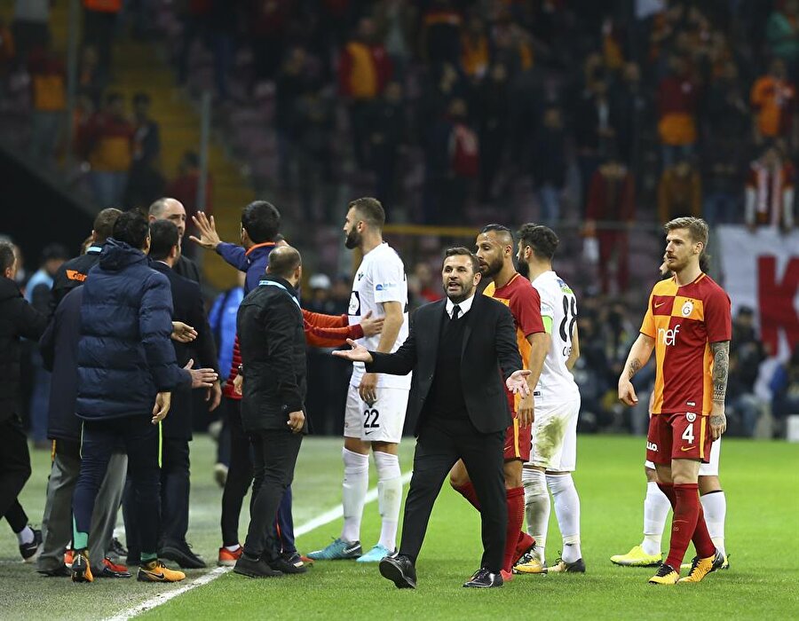 Okan Buruk özür diledi