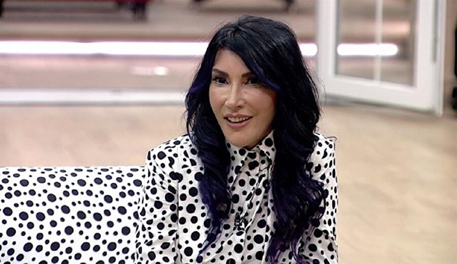 hande yener