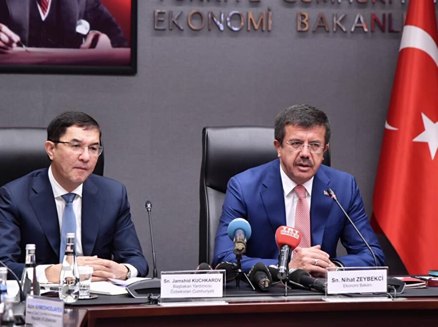 Türkiye'nin toplam 2.1 milyar dolarlık yatırımı bulunan Kazakistan ile bu yıl 590 milyon dolarlık yatırım anlaşması imzalandı.

                                    
                                    
                                
                                
