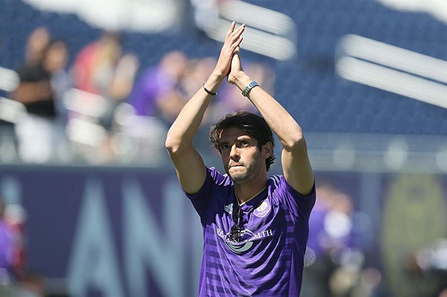 Kaka aktif futbol hayatını noktaladı
